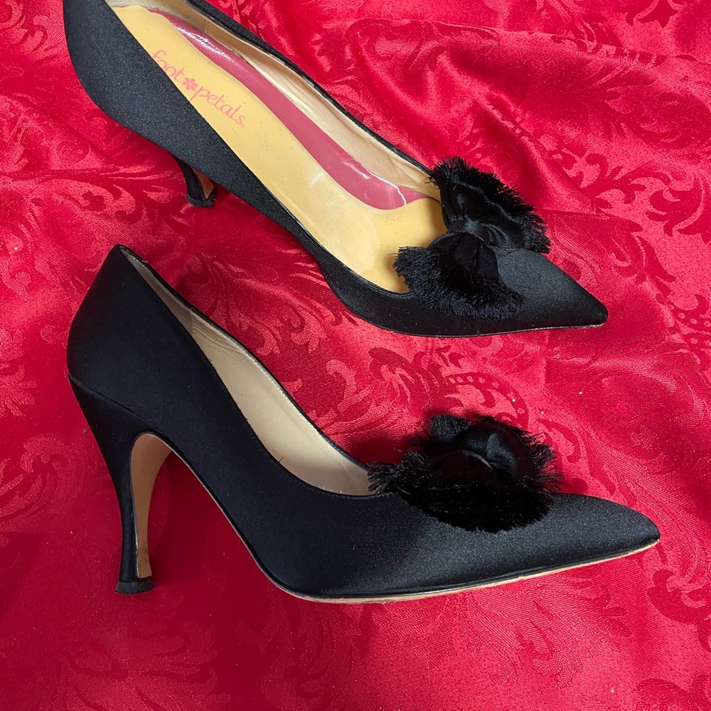 Kate Spade Elegant Black Heels with Bow Detail